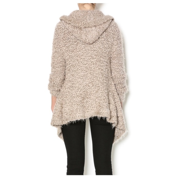 Anthropologie En Creme FUZZY HOODED CARDIGAN - Picture 4 of 9